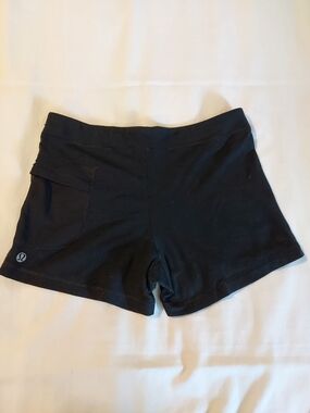 Ivivva by Lululemon Black Athletic Booty Shorts with Side Pocket